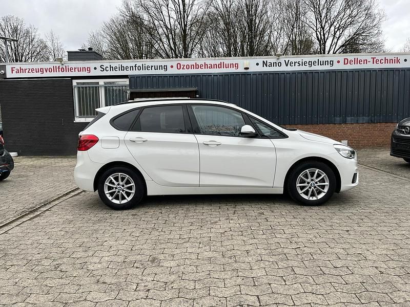Gebraucht BMW 218 Active Tourer 139 PS (102 kW) 2016 Weiß Van / Kleinbus