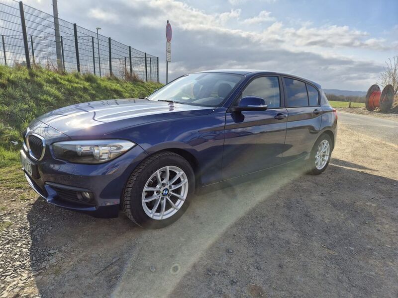 Blau Gebraucht 2016 BMW 116 Sport Line Kleinwagen | 10.000 € (Superpreis) - Bild 1/4