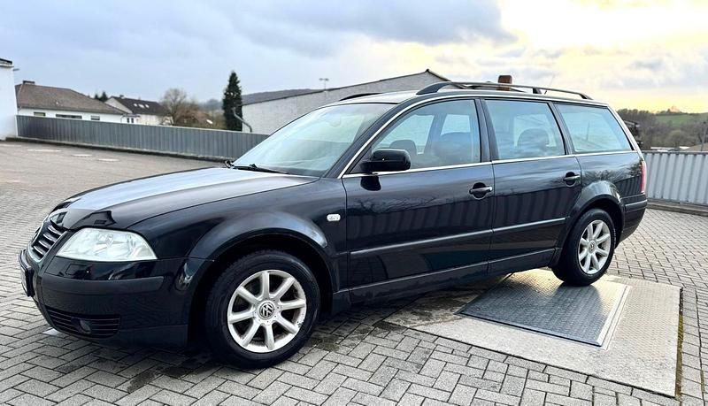 Gebraucht VW Passat Trendline 131 PS (96 kW) 2003 Schwarz Kombi