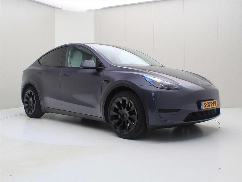 Gebraucht Tesla Model Y Standard Range 250 kW (341 PS) 2023 Grau SUV