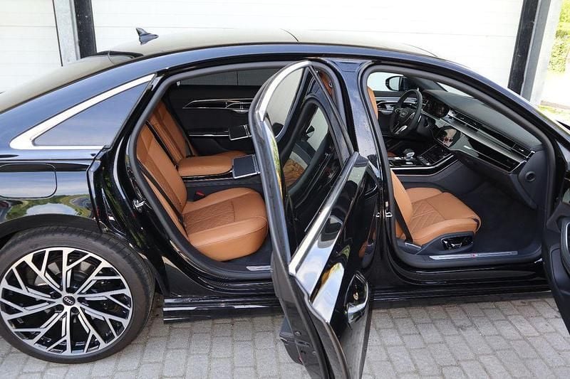 Schwarz Gebraucht 2023 Audi A8L S-Line Limousine | 77.000 € (Fairer Preis) - Bild 1/4