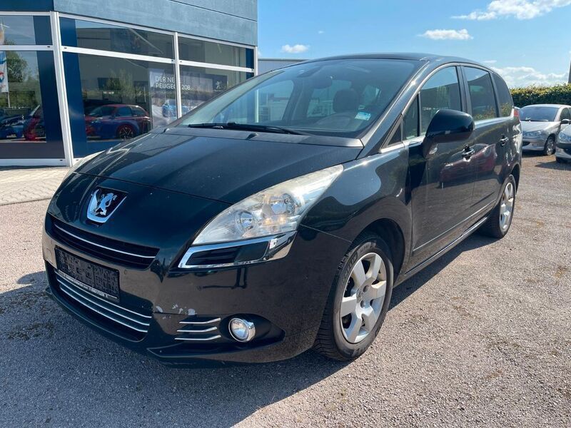 Schwarz Gebraucht 2010 Peugeot 5008 Premium Van / Kleinbus | 2.900 € (Guter Preis) - Bild 1/4