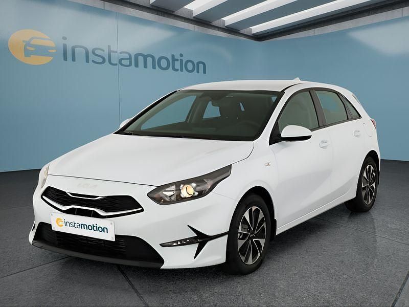 Weiß Neu 2025 Kia Ceed Kleinwagen | 21.499 € (Superpreis) - Bild 1/4