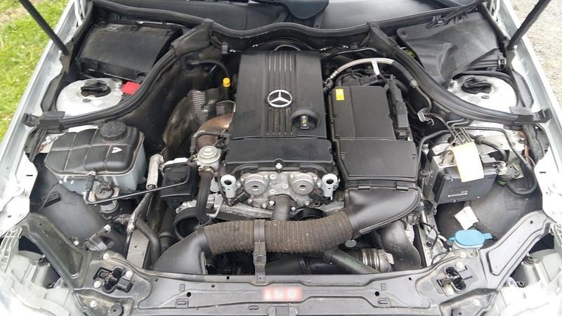 Gebraucht Mercedes CLK200 184 PS (135 kW) 2009 Silber Cabrio