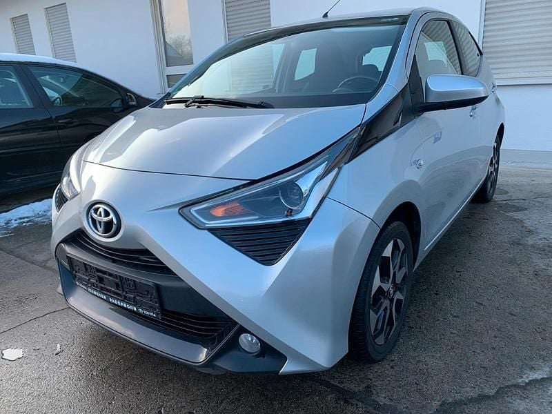 Gebraucht Toyota Aygo 72 PS (52 kW) 2018 Silber Kleinwagen