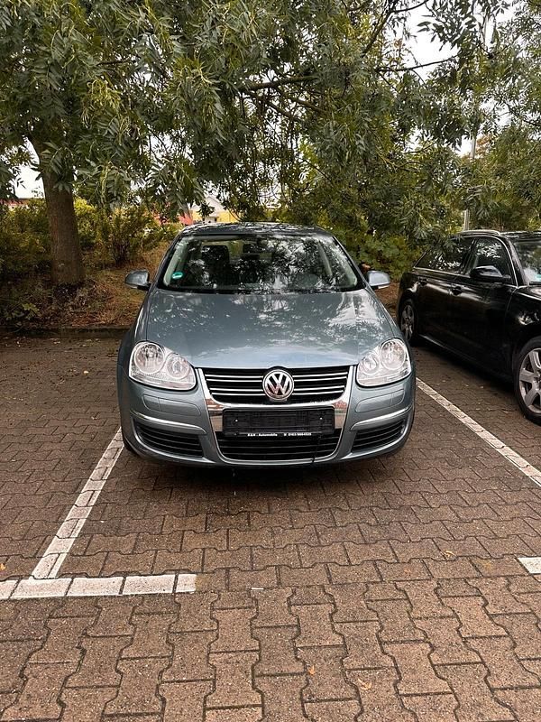Grau Gebraucht 2005 VW Jetta Limousine | 2.999 € (Fairer Preis) - Bild 1/4
