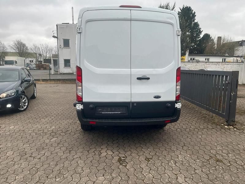 Gebraucht Ford Transit 130 PS (95 kW) 2018 Weiß Van / Kleinbus