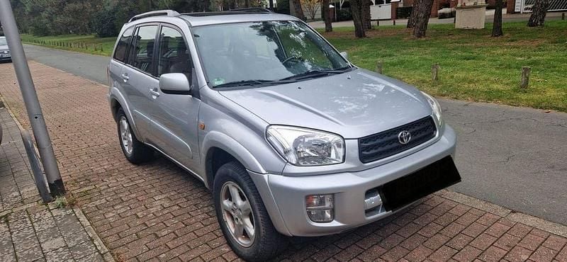 Silber Gebraucht 2002 Toyota RAV4 SUV | 3.250 € (Fairer Preis) - Bild 1/4