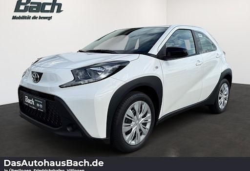 Gebraucht Toyota Aygo X Play 72 PS (52 kW) 2025 Weiß SUV