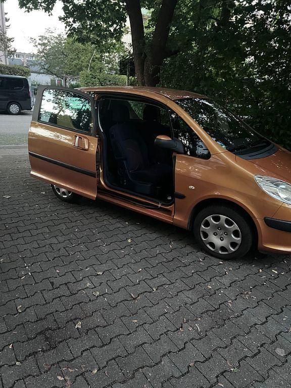 Gebraucht Peugeot 1007 Tendance 73 PS (53 kW) 2007 Orange Van / Kleinbus