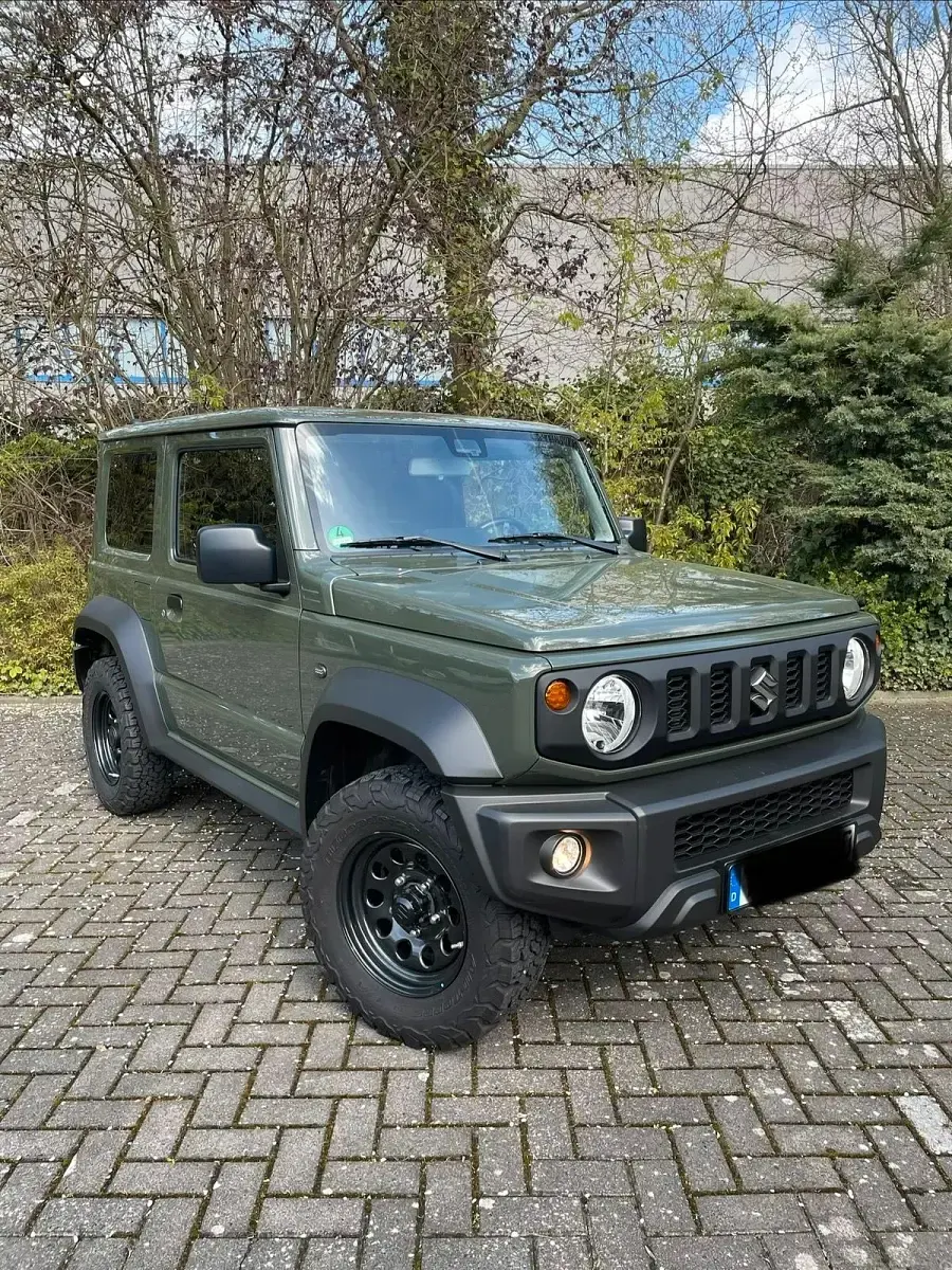 Gebraucht Suzuki Jimny 102 PS (75 kW) 2024 Grün SUV