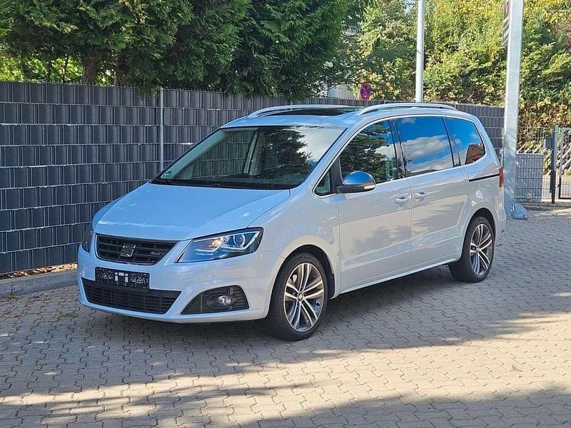 White silver Gebraucht 2019 Seat Alhambra FR-Line Van / Kleinbus | 24.444 € (Guter Preis) - Bild 1/4