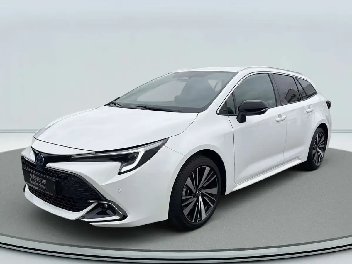 Neu Toyota Corolla 197 PS (144 kW) 2026 Schneeweiß Kombi