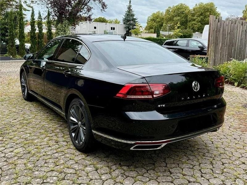 Gebraucht VW Passat GTE 218 PS (160 kW) 2021 Schwarz Limousine