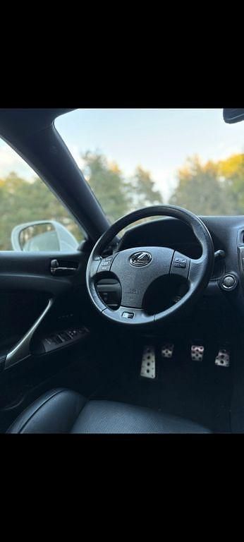 Weiß Gebraucht 2010 Lexus IS220 Sport Line Limousine | 8.300 € - Bild 1/4
