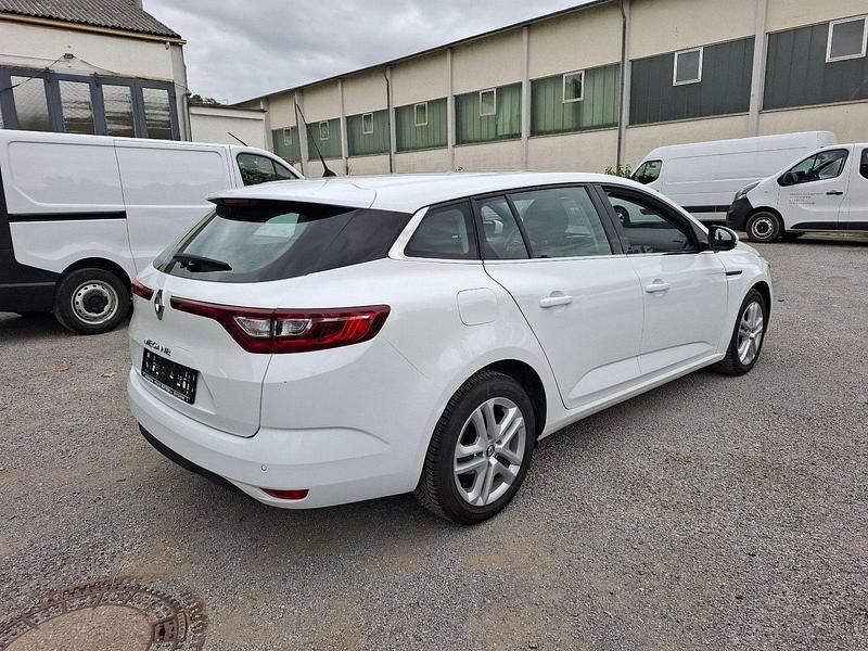 Gebraucht Renault Mégane GrandTour 101 PS (74 kW) 2017 Weiß Kombi