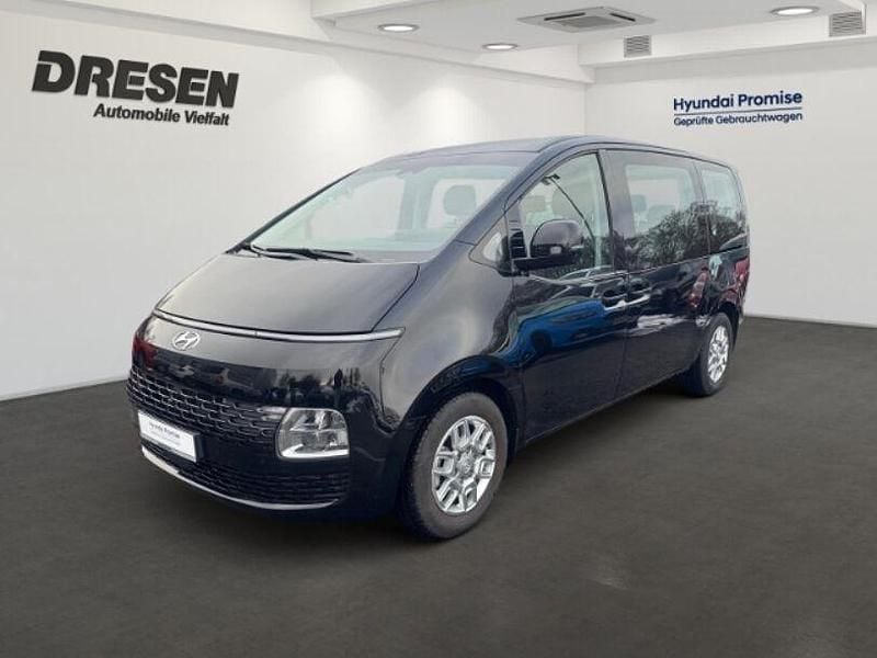 Schwarz Gebraucht 2024 Hyundai Staria Trend Van | 41.450 € (Guter Preis) - Bild 1/4