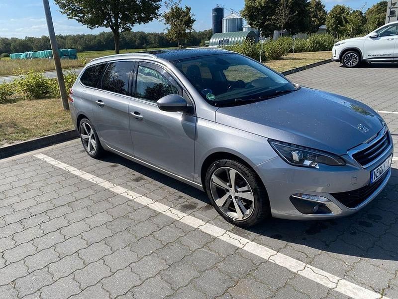 Silber Gebraucht 2014 Peugeot 308 Active Kombi | 8.100 € (Fairer Preis) - Bild 1/4