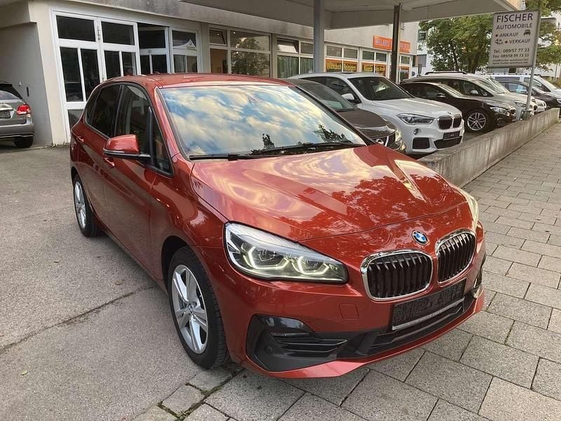Sunset orange Gebraucht 2020 BMW 218 Sport Line Van / Kleinbus | 17.900 € (Fairer Preis) - Bild 1/4