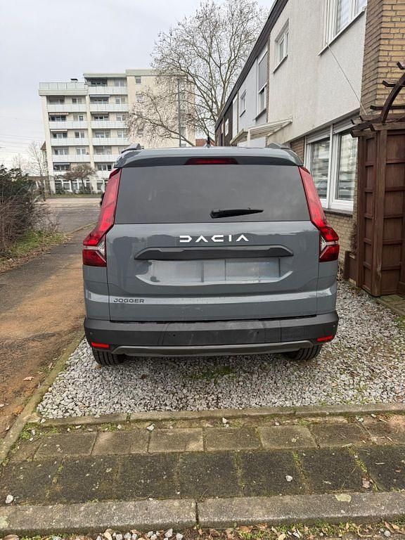 Gebraucht Dacia Jogger Extreme 101 PS (74 kW) 2023 Grau Van / Kleinbus