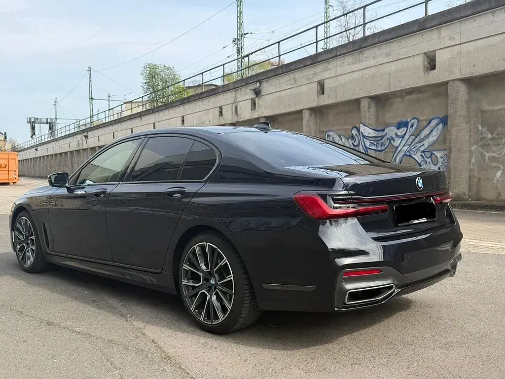 Gebraucht BMW 730 265 PS (194 kW) 2019 Schwarz Limousine