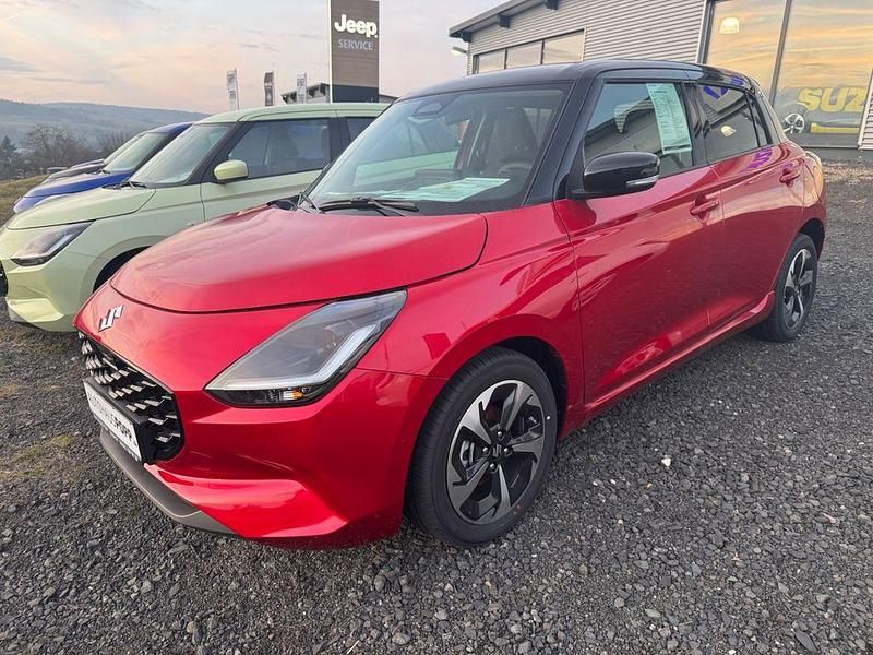 Neu Suzuki Swift Comfort+ 83 PS (61 kW) 2025 Rot Limousine