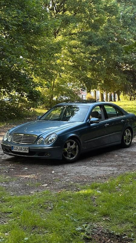 Gebraucht 2003 Mercedes E270 Limousine | 3.999 € (Fairer Preis) - Bild 1/4