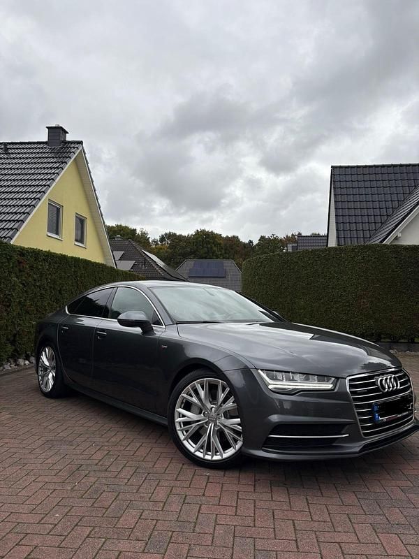 Grau Gebraucht 2017 Audi A7 Sportback S-Line Kleinwagen | 25.000 € (Superpreis) - Bild 1/4