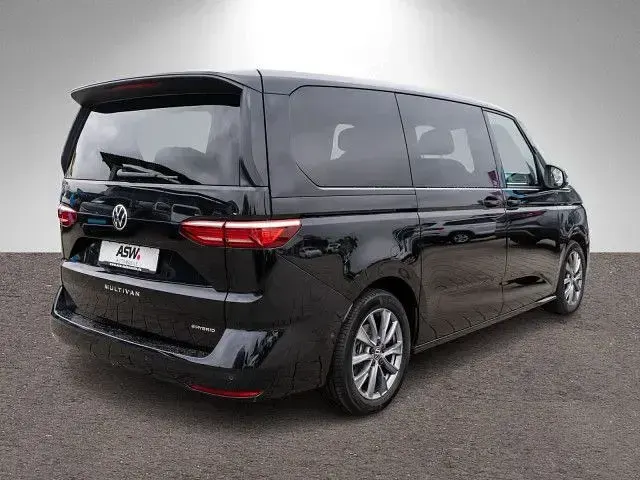 Używany VW Multivan Life 218 KM (160 kW) 2023 Czarny Minivan