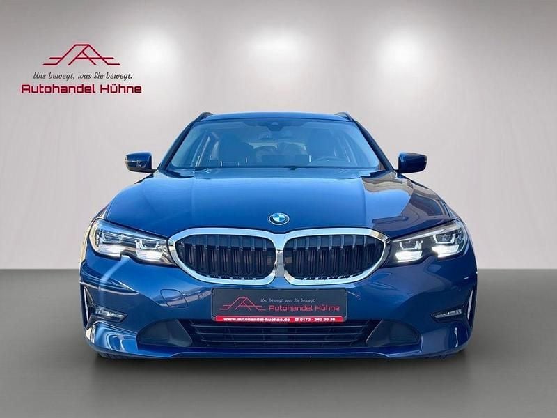 Gebraucht BMW 318 150 PS (110 kW) 2022 Blau Limousine