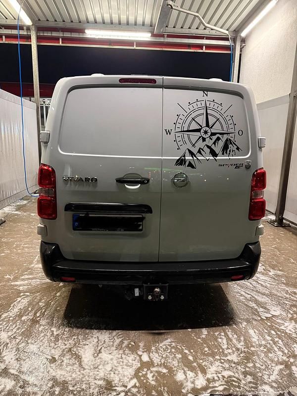 Gebraucht Opel Vivaro 144 PS (105 kW) 2024 Weiß Van / Kleinbus