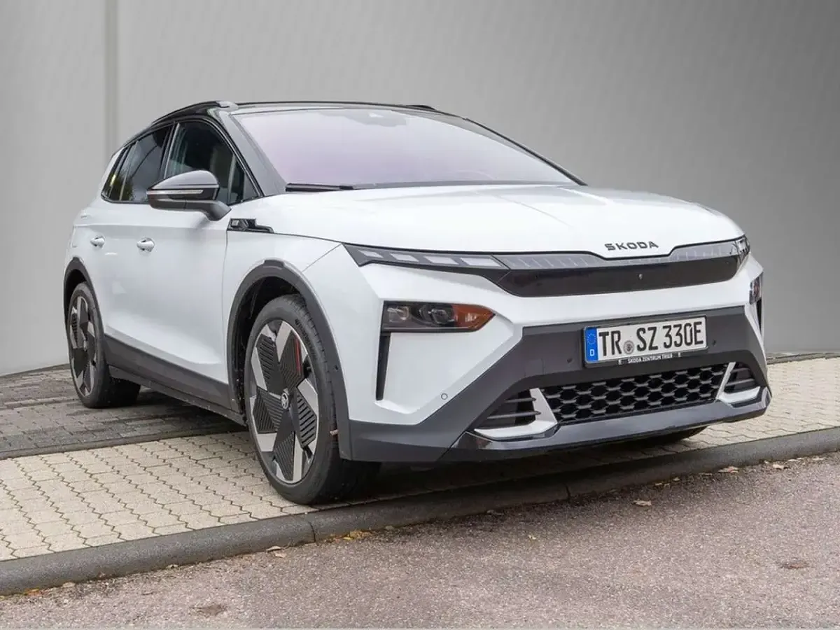Gebraucht Skoda Elroq Lodge 210 kW (286 PS) 2025 Moonweiss metallic SUV