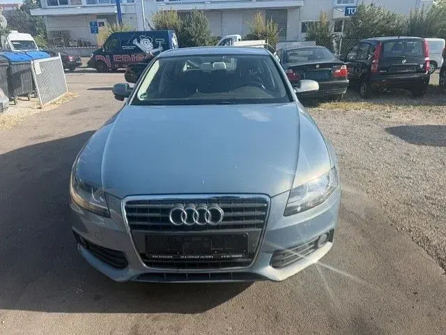 Gebraucht Audi A4 Attraction 120 PS (88 kW) 2009 Sphärenblau metallic (metallic) Limousine
