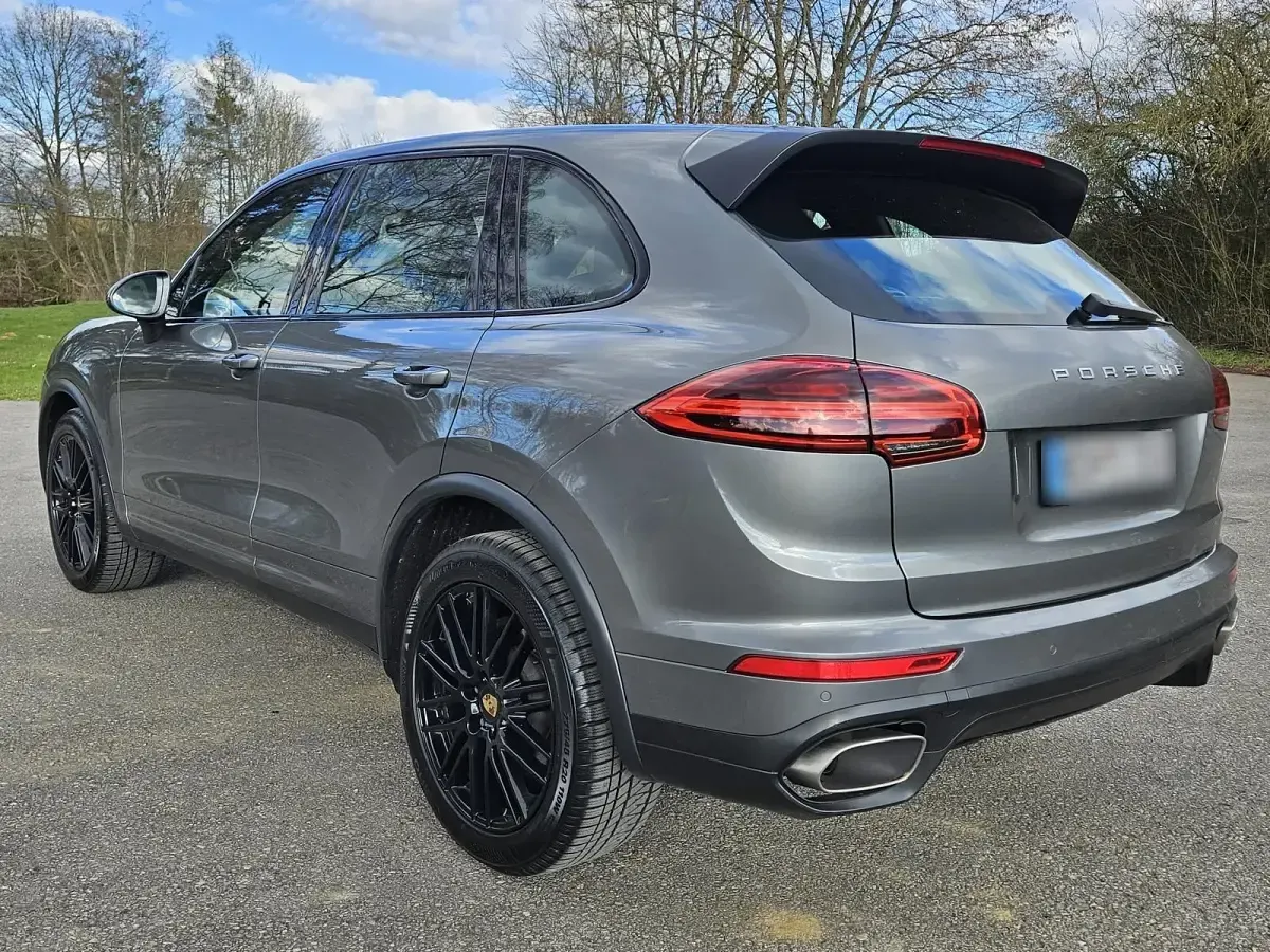 Gebraucht Porsche Cayenne 262 PS (192 kW) 2015 Grau SUV