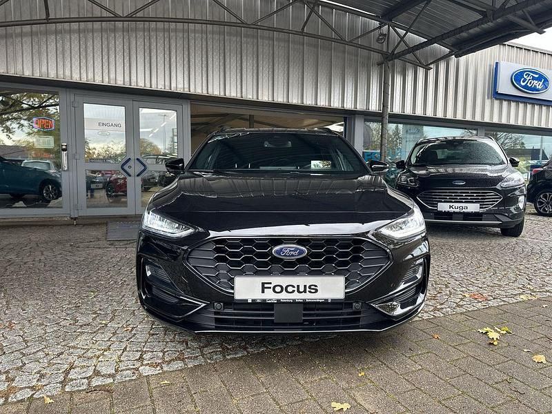Gebraucht Ford Focus ST-Line X 155 PS (114 kW) 2024 Schwarz Limousine