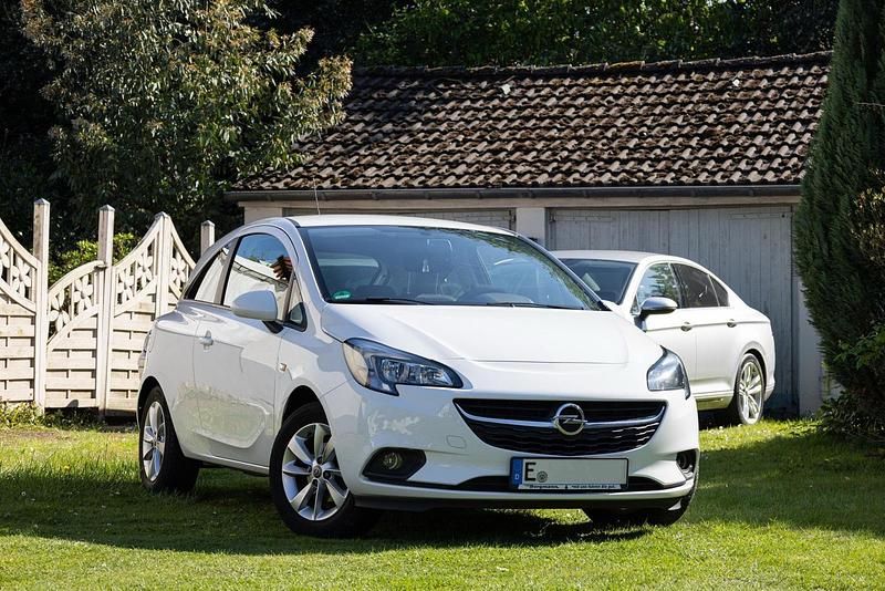 Weiß Gebraucht 2018 Opel Corsa Kleinwagen | 6.750 € (Guter Preis) - Bild 1/4
