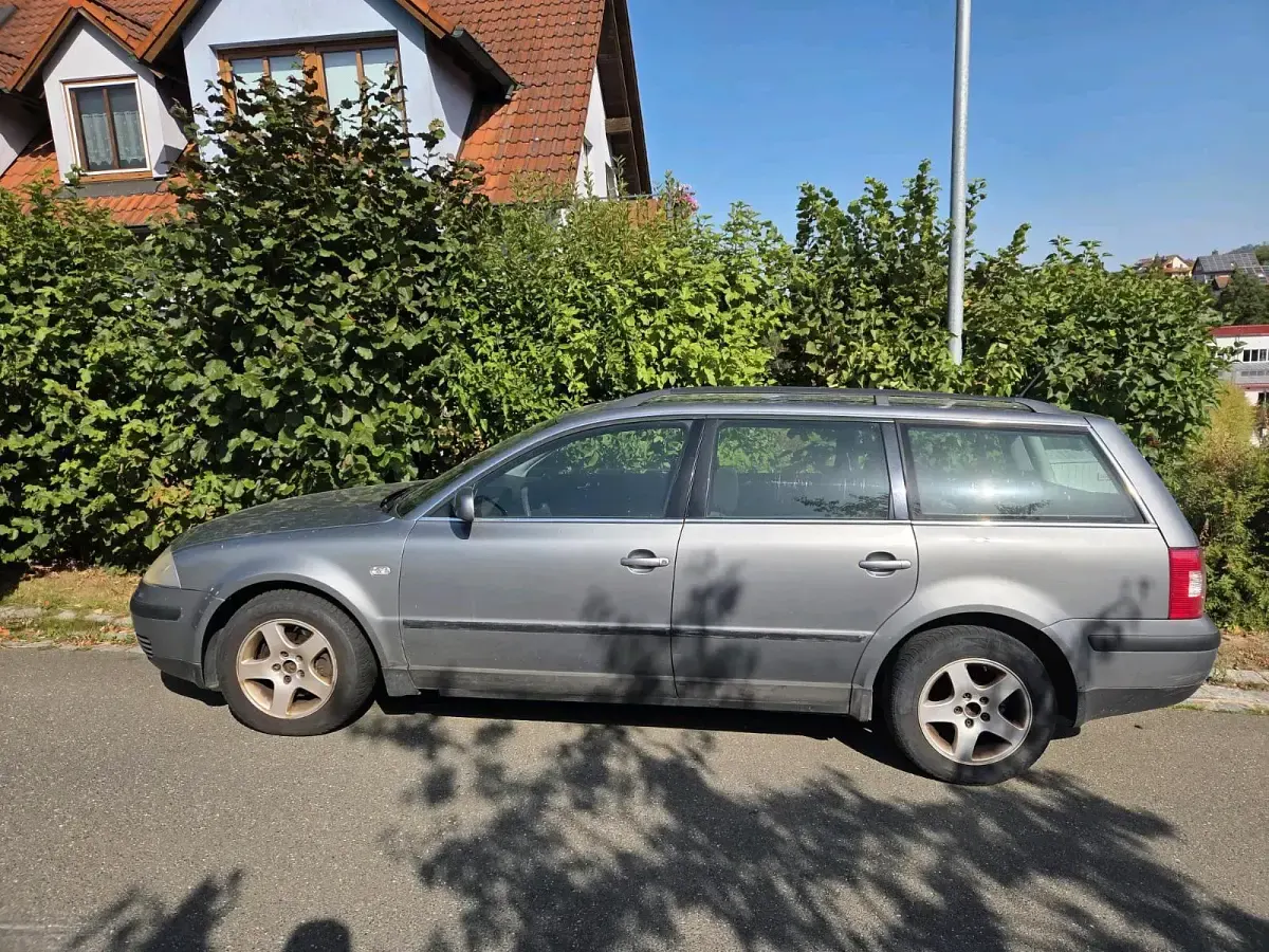 Gebraucht VW Passat 131 PS (96 kW) 2003 Grau Kombi