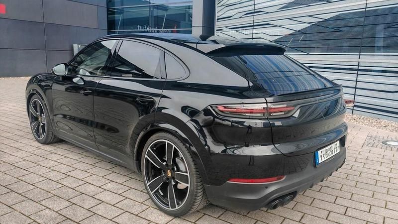 Gebraucht Porsche Cayenne S 441 PS (324 kW) 2021 Schwarz SUV
