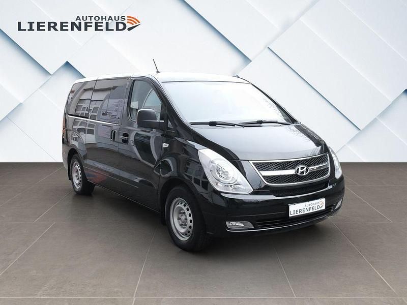 Gebraucht Hyundai H-1 Premium 170 PS (125 kW) 2011 Space black Van / Kleinbus