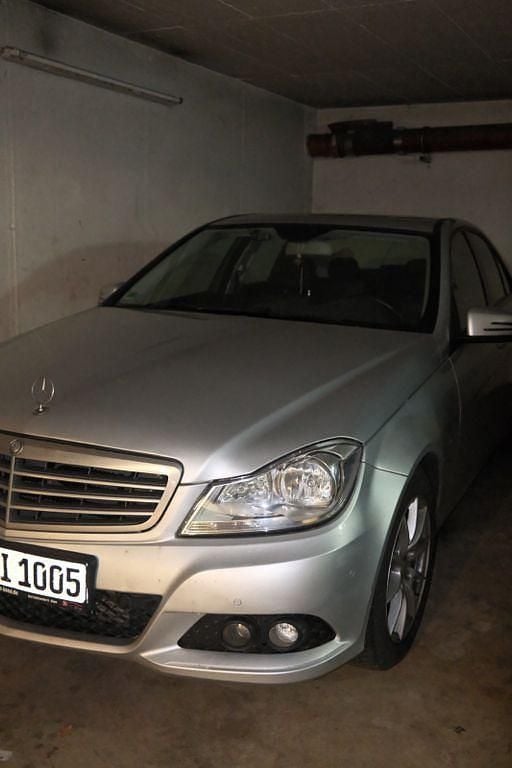 Gebraucht Mercedes C180 156 PS (114 kW) 2011 Grau Limousine