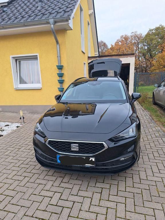 Schwarz Gebraucht 2023 Seat Leon Style Kombi | 20.500 € (Guter Preis) - Bild 1/4