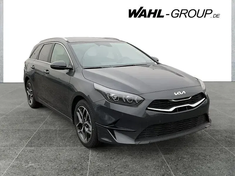 Neu Kia Ceed Sportswagon 140 PS (102 kW) 2025 Andere Kombi