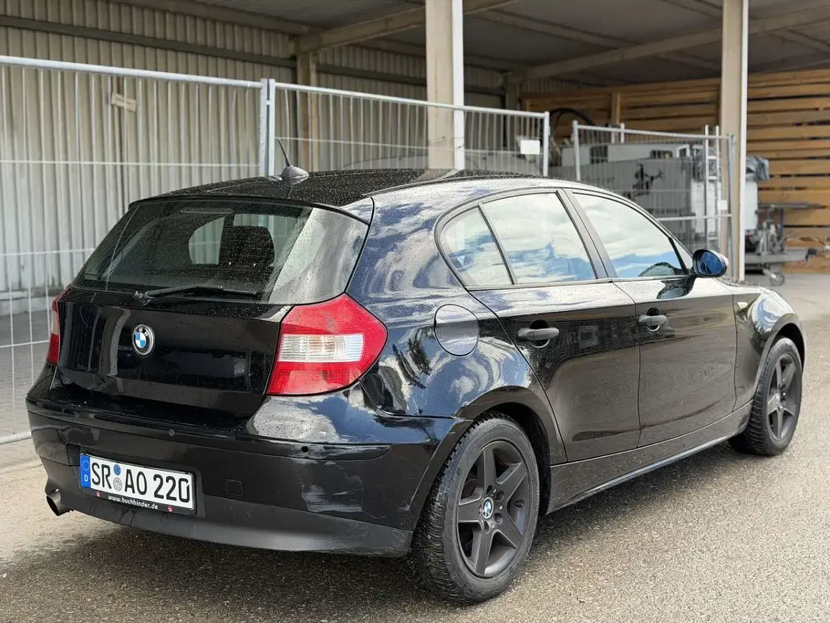 Gebraucht BMW 116 116 PS (85 kW) 2006 Schwarz Kleinwagen