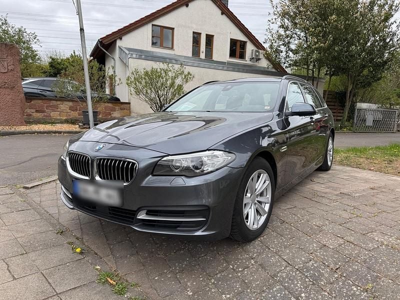 Gebraucht BMW 530 258 PS (189 kW) 2016 Grau Kombi