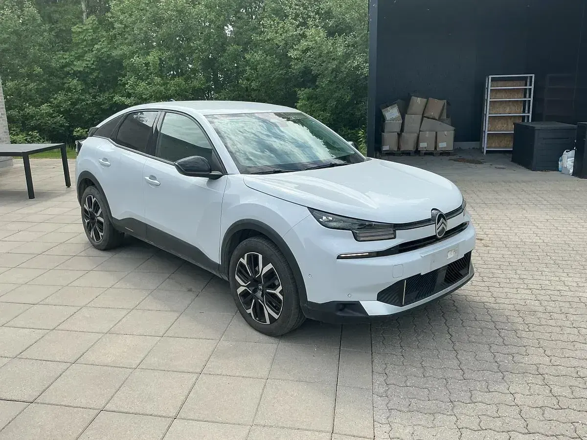 Gebraucht Citroën C4 132 PS (97 kW) 2025 Weiß SUV