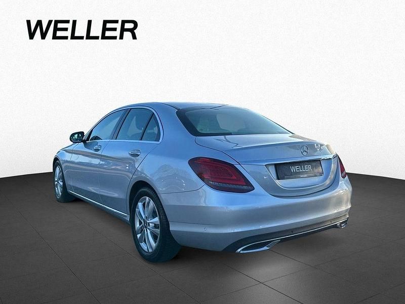 Gebraucht Mercedes C200 Avantgarde 184 PS (135 kW) 2019 Iridiumsilber (silber) Limousine