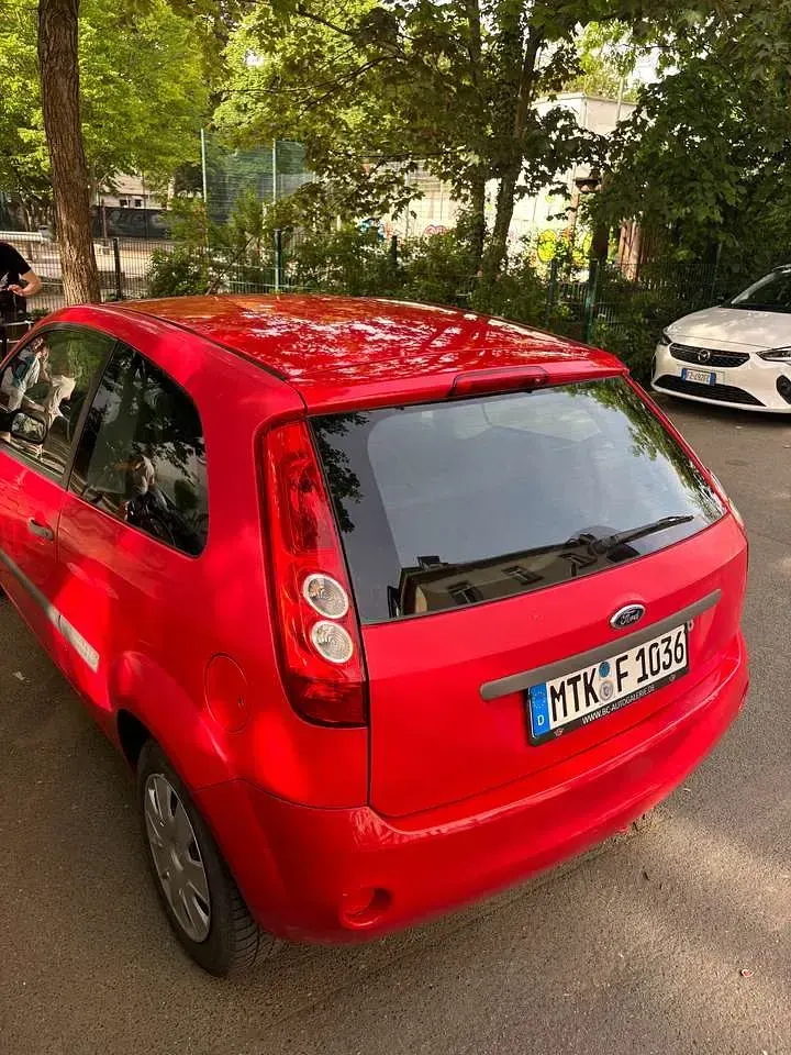 Gebraucht Ford Fiesta Fun X 60 PS (44 kW) 2007 Rot Kleinwagen