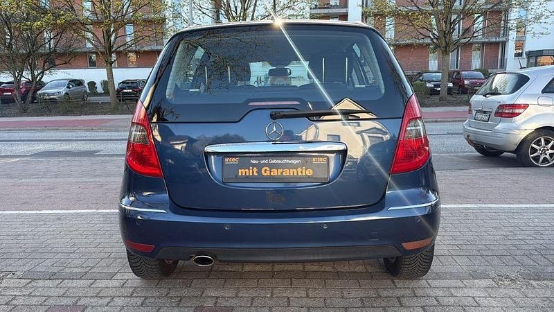 Gebraucht Mercedes A160 95 PS (69 kW) 2009 Blau Limousine