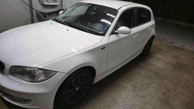 Gebraucht BMW 116 122 PS (89 kW) 2008 Weiß Kleinwagen