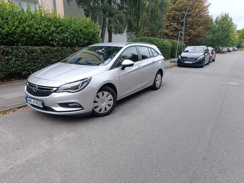 Silber Gebraucht 2018 Opel Astra Sport Kombi | 5.999 € (Guter Preis) - Bild 1/4